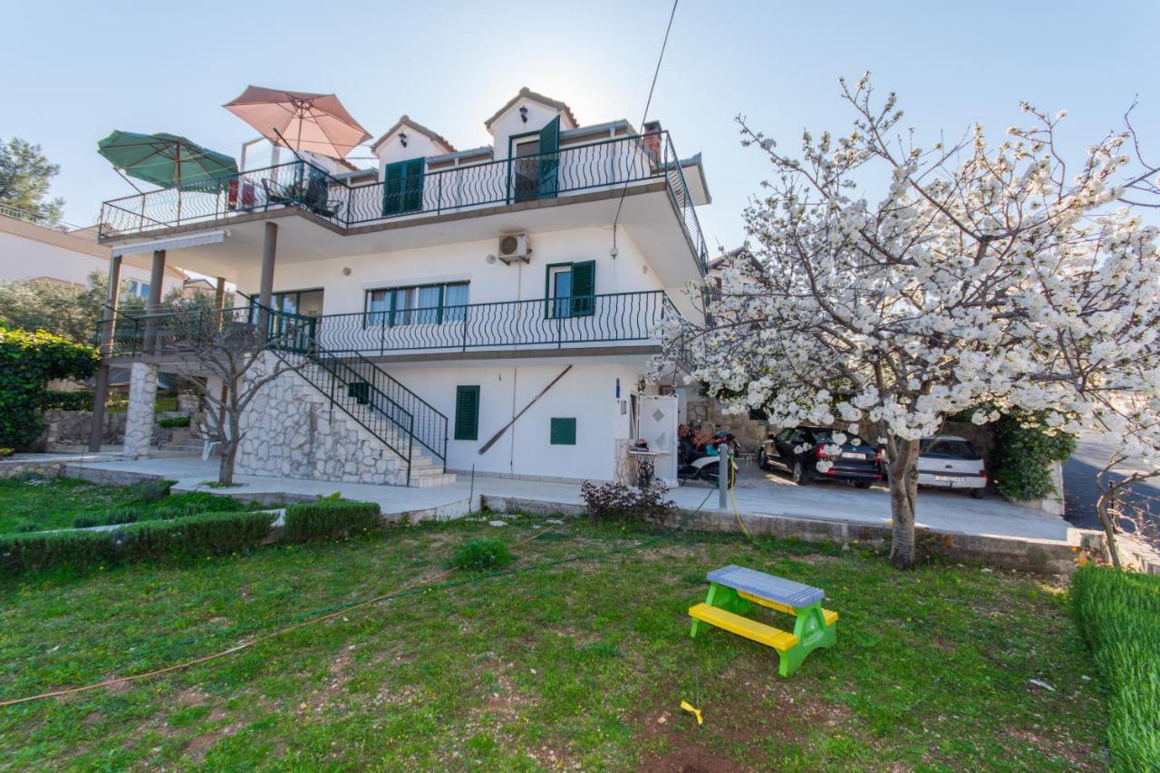 Apartments By The Sea Slatine, Ciovo - 1126 Trogir Eksteriør billede