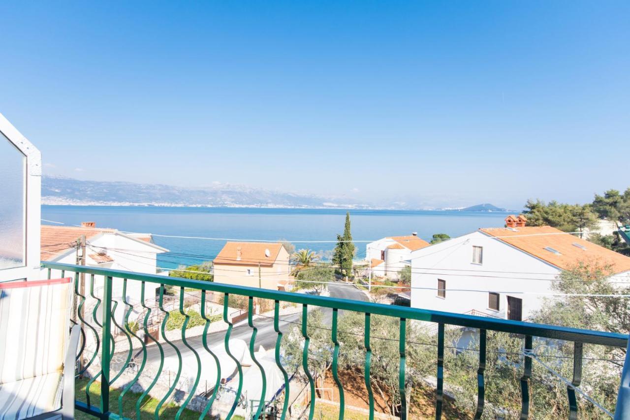 Apartments By The Sea Slatine, Ciovo - 1126 Trogir Eksteriør billede