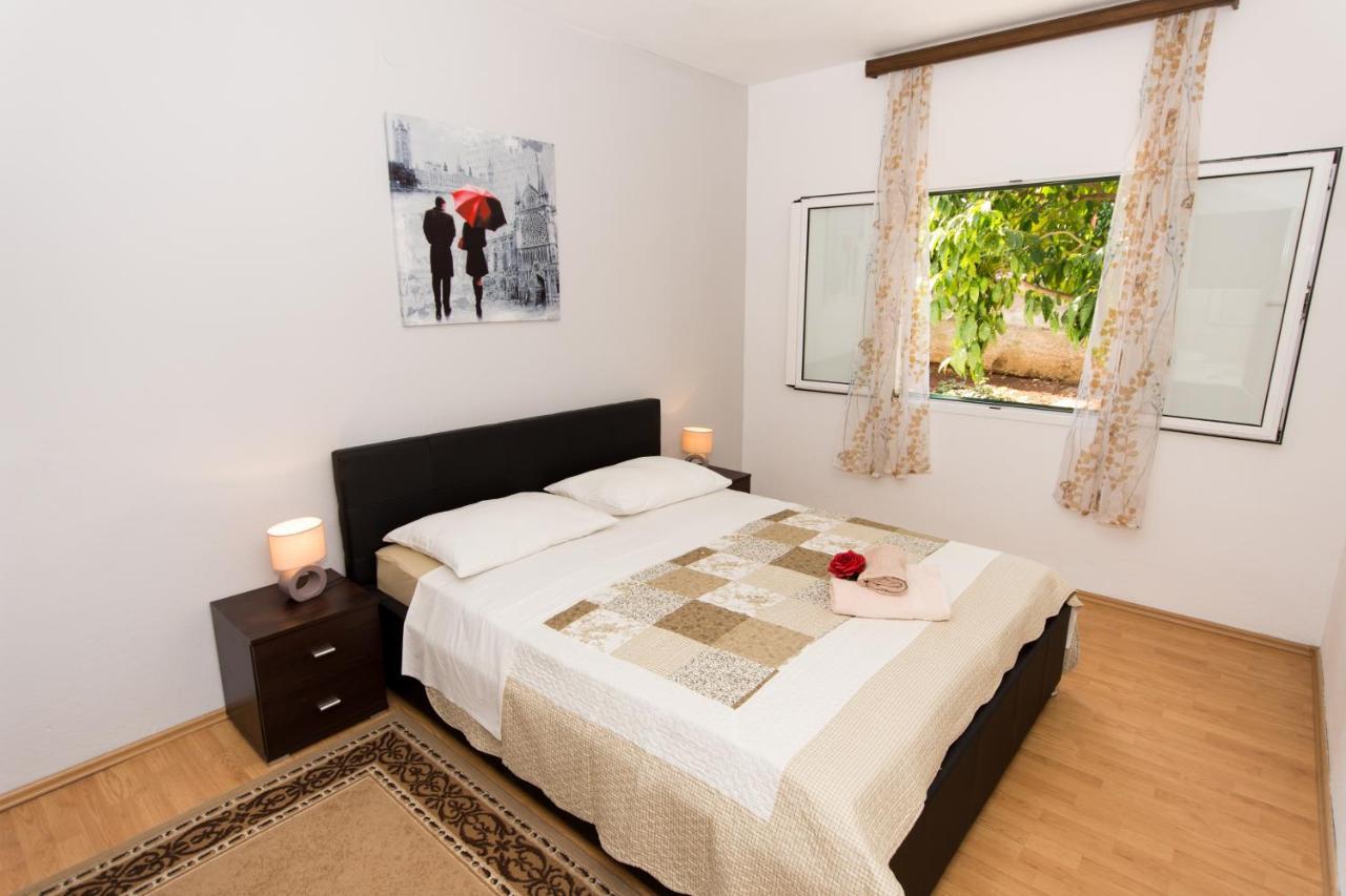 Apartments By The Sea Slatine, Ciovo - 1126 Trogir Eksteriør billede
